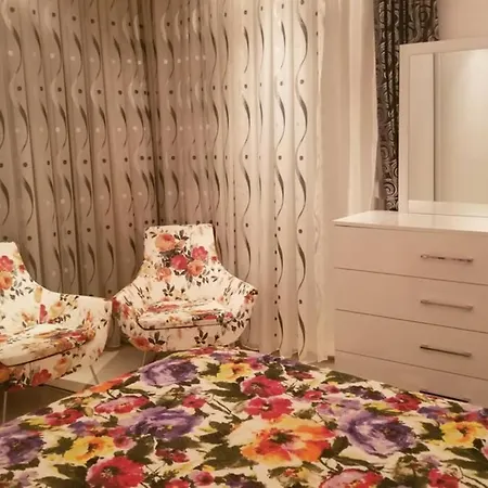 Modern And Cozy 1 Bedroom Apartment *